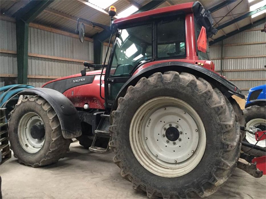 Valtra T180